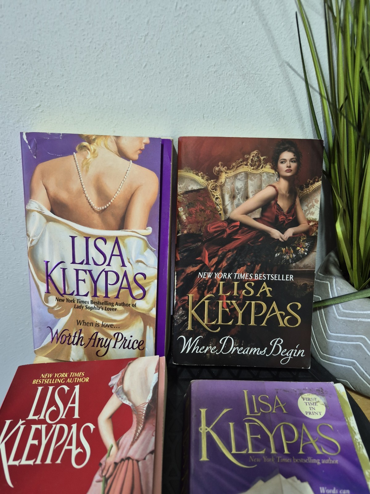 Lot of 10 Lisa Kleypas Paperback Books TITLES SEEN