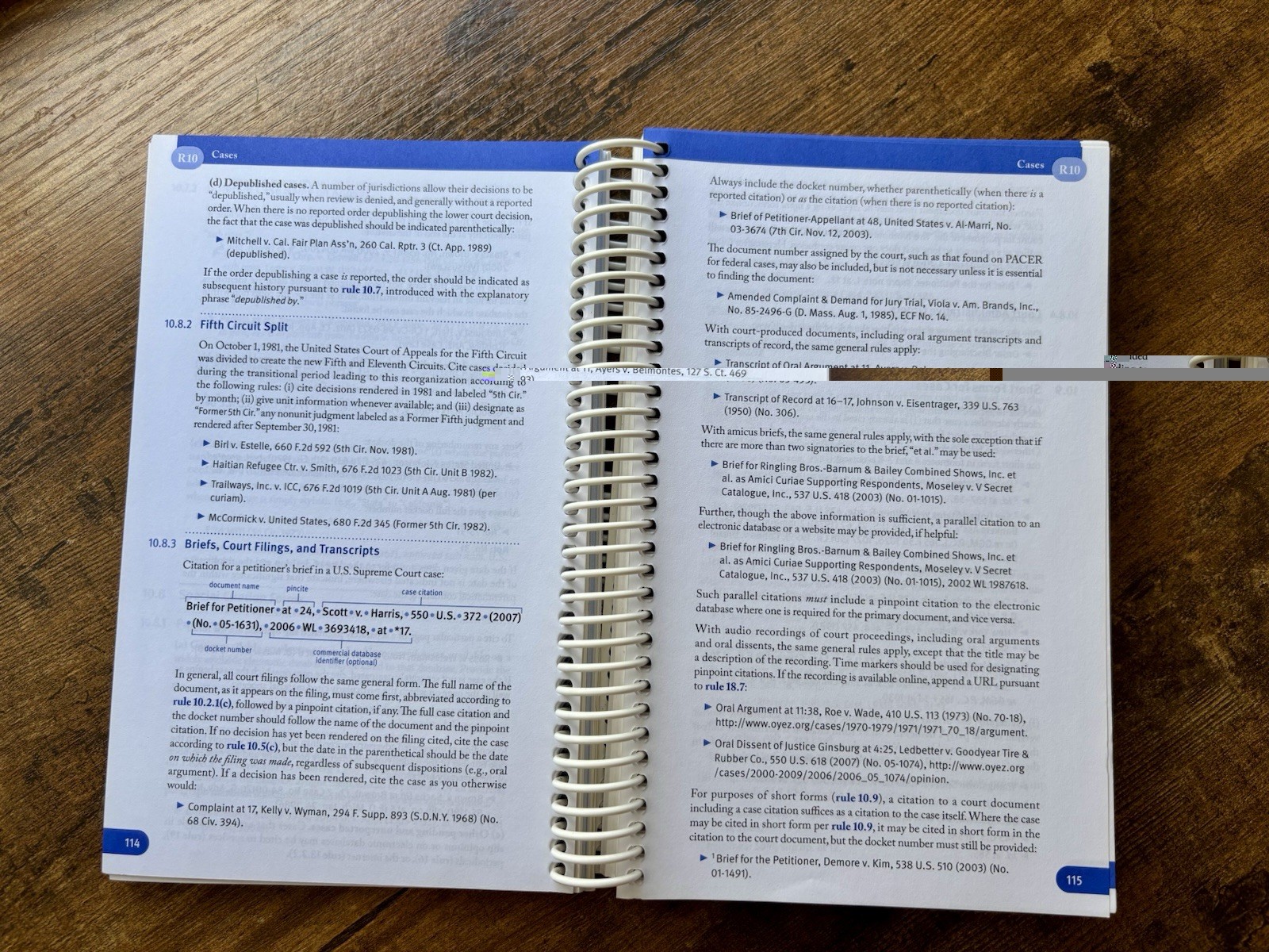 Bluebook : A Uniform System of Citation by Columbia Law Review (2020, Trade…