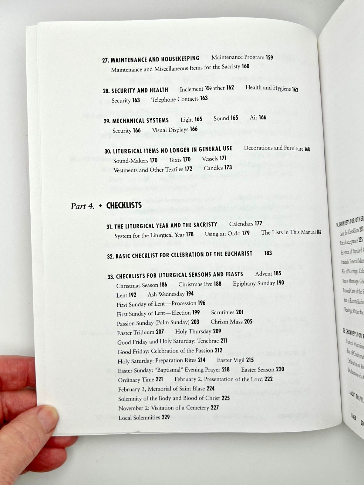 The Sacristy Manual By G.Thomas Ryan Liturgy Training Publication 1993 Chicago