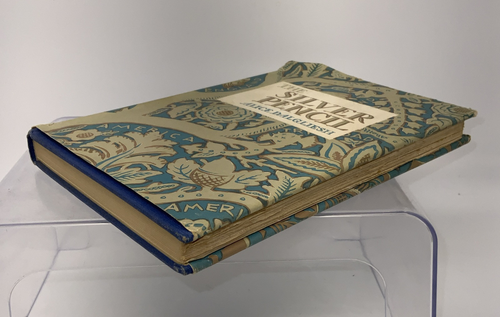 Alice Dalgliesh – The Silver Pencil 1st Edition 1944 HCDJ