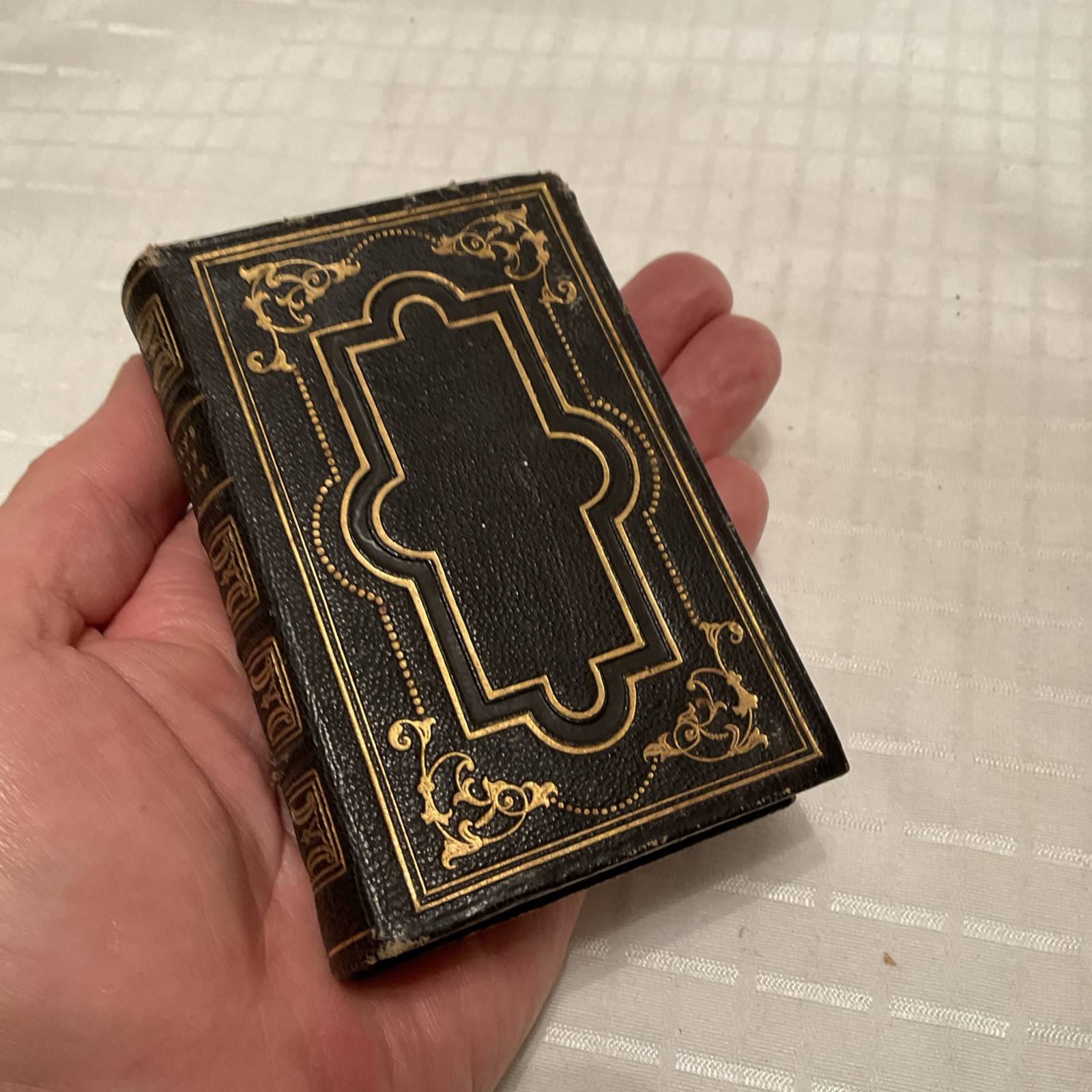 Bogatzy Golden Treasury For the Children of God 1799 Mini 431 Pages 11cm x 7.5cm
