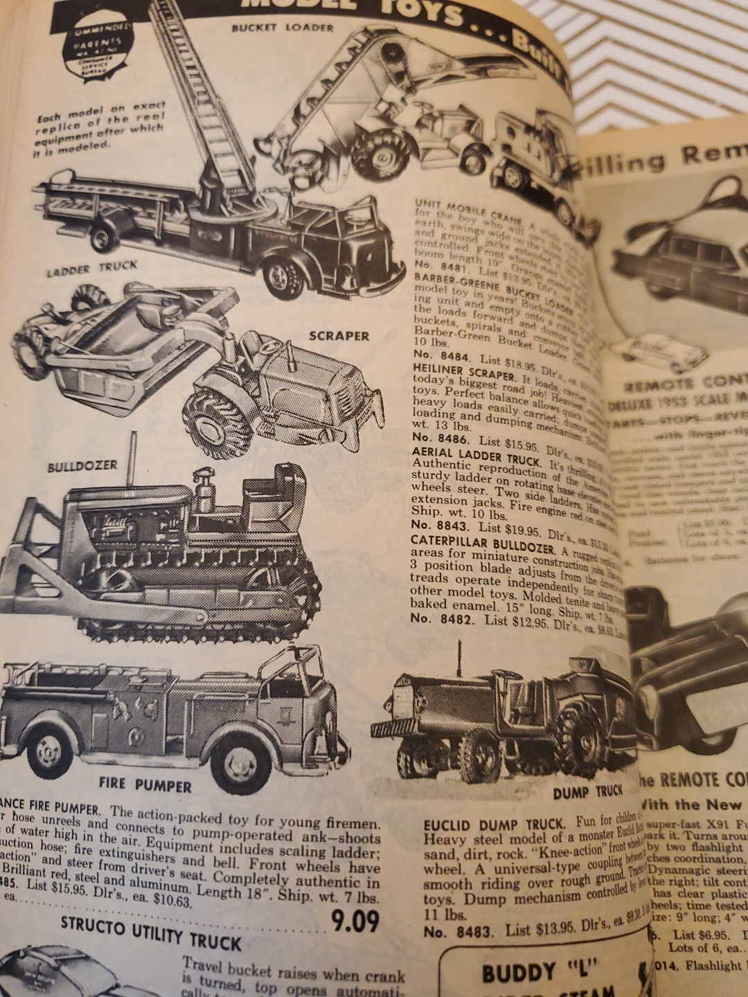 1953 Harrison Wholesale Company Special Holiday Catalog 200+ Pages Toys Trains