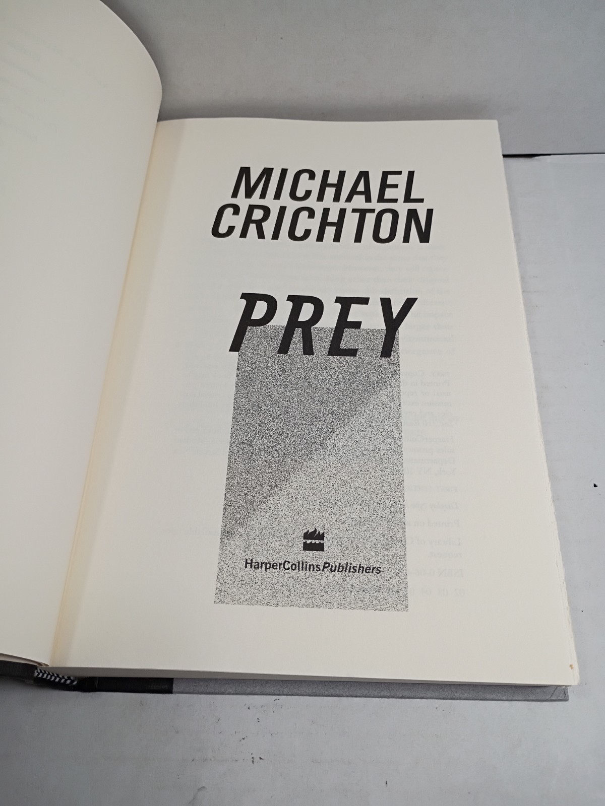 Michael Crichton Prey 1st Edition First Printing 2002 Hardcover w/ Dust Jacket