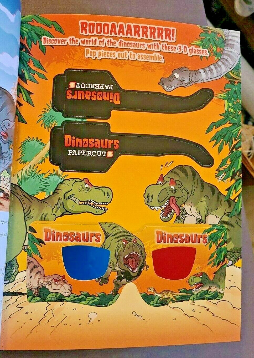 Dinosaurs Graphic Novels Ser.: Dinosaurs 3-D by Arnaud Plumeri (2015, Hardcover)