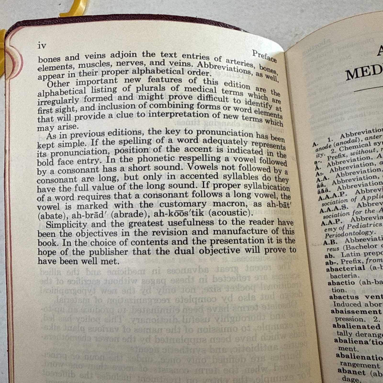 American pocket Medical Dictionary Vintage 1955 Anatomy disease doctor office