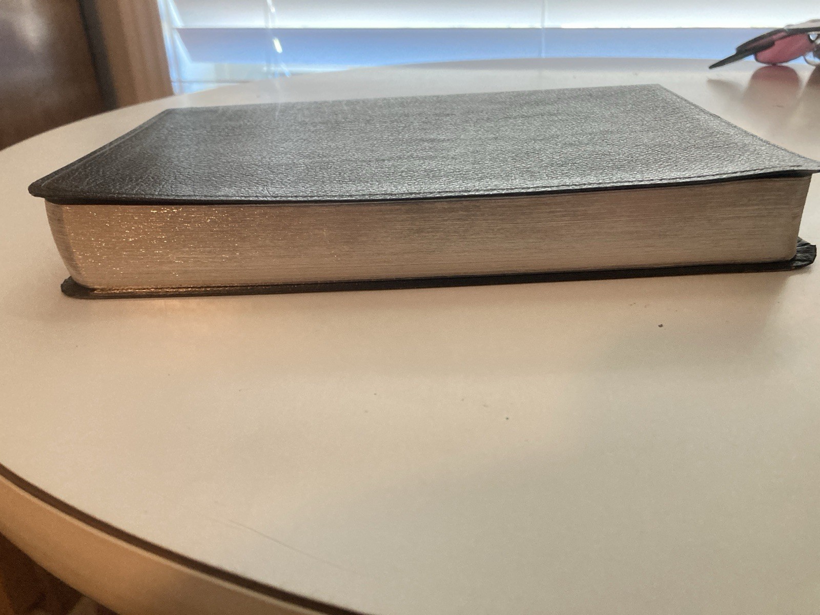 NIV 2005 Large Print Thinline Bible -Black Top Grain Genuine Leather-OOP 84
