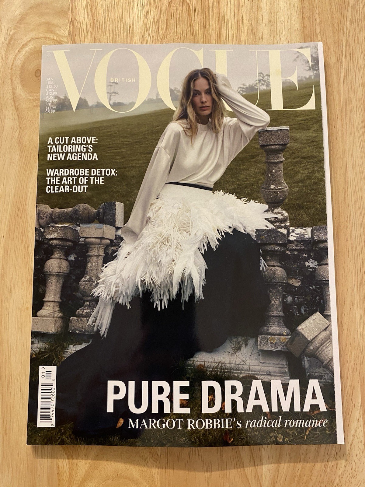 British Vogue Magazine Margot Robbie Fashion Lifestyle Beauty Jan 2026 US SELLER