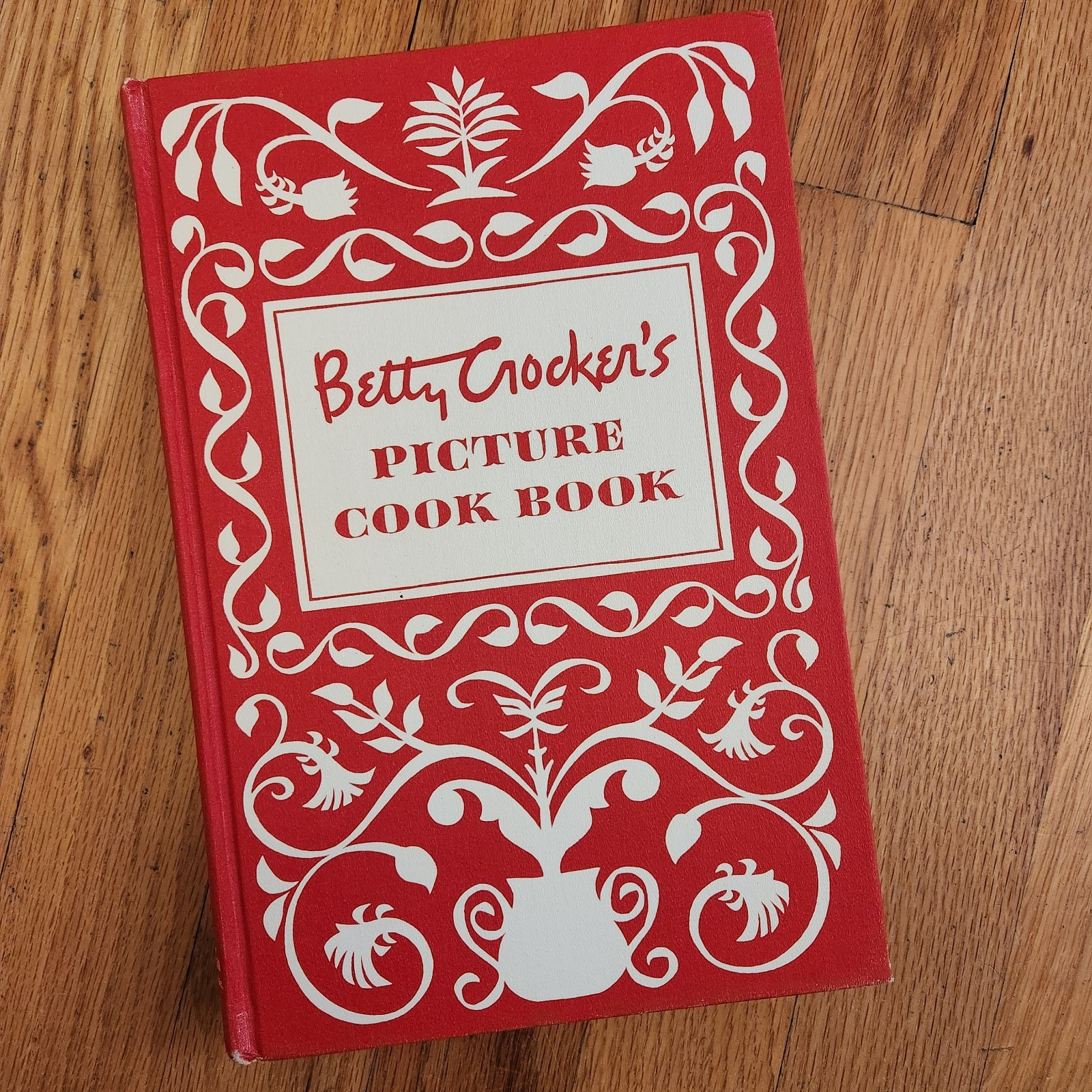 Betty Crocker’s Picture Cook Book 1st Edition 1950 Hardcover with Book Jacket