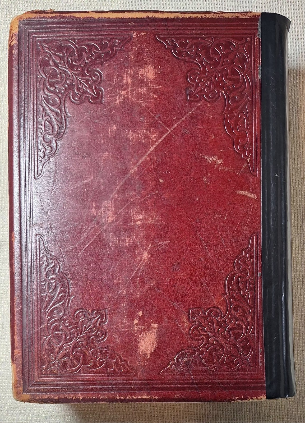 Antique Shakespeare Art Edition 1889 Decorative Debossed Gold Gilt Cover, Edges