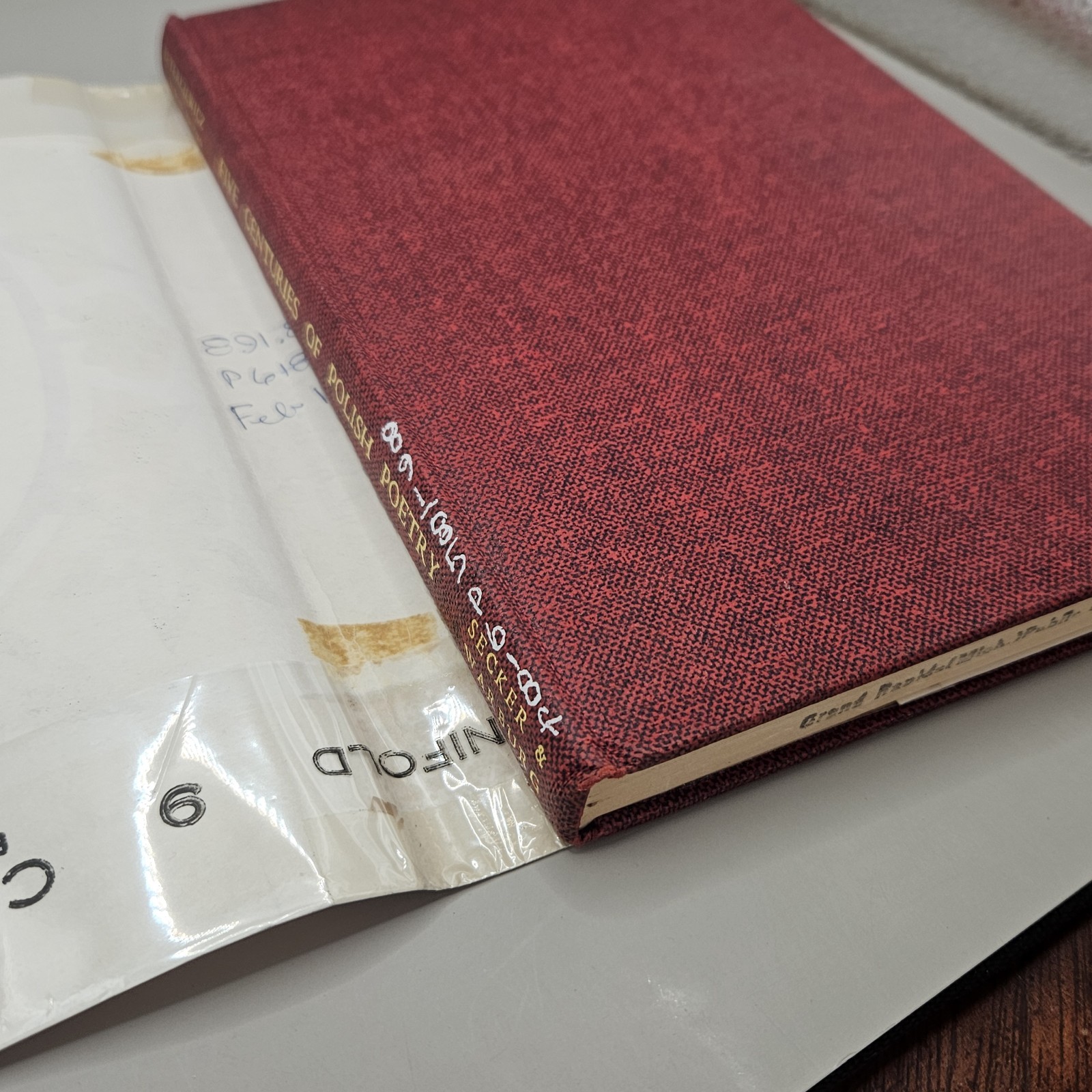 Five Centuries Of Polish Poetry (Peterkiewicz; Singer – 1960)