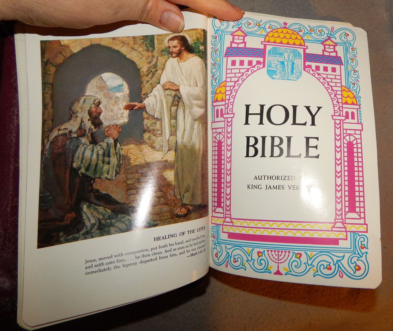 KJV Winston Family Circle Edition Bible, FCM41 (Burgundy Imitation? Leather) new