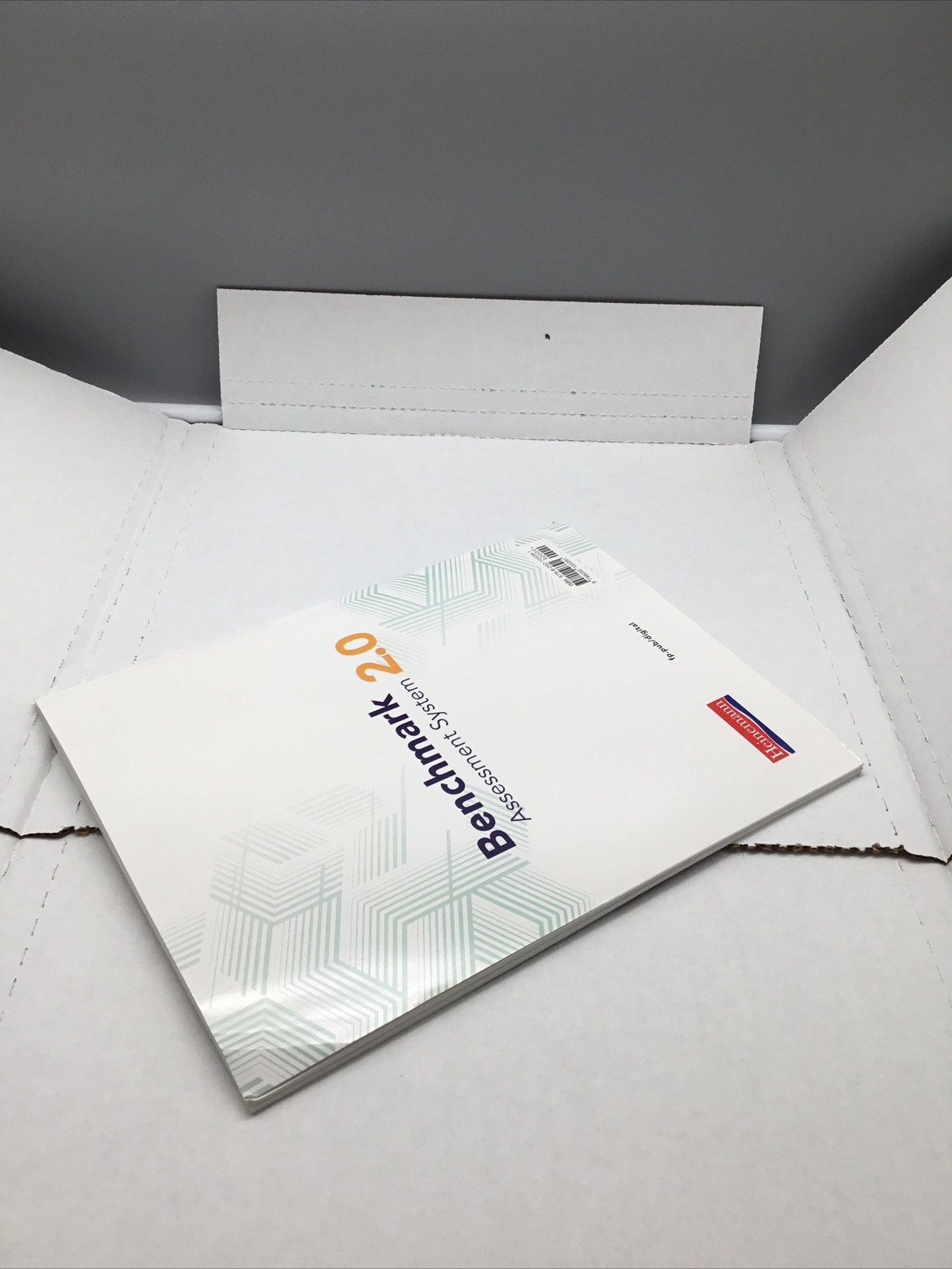 Benchmark 2.0 Assessment Guide – Grades K-8 & Levels A-Z VERY GOOD