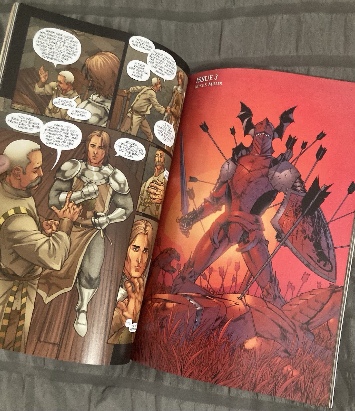 Game of thrones hard cover collectors set art maps history graphic novels