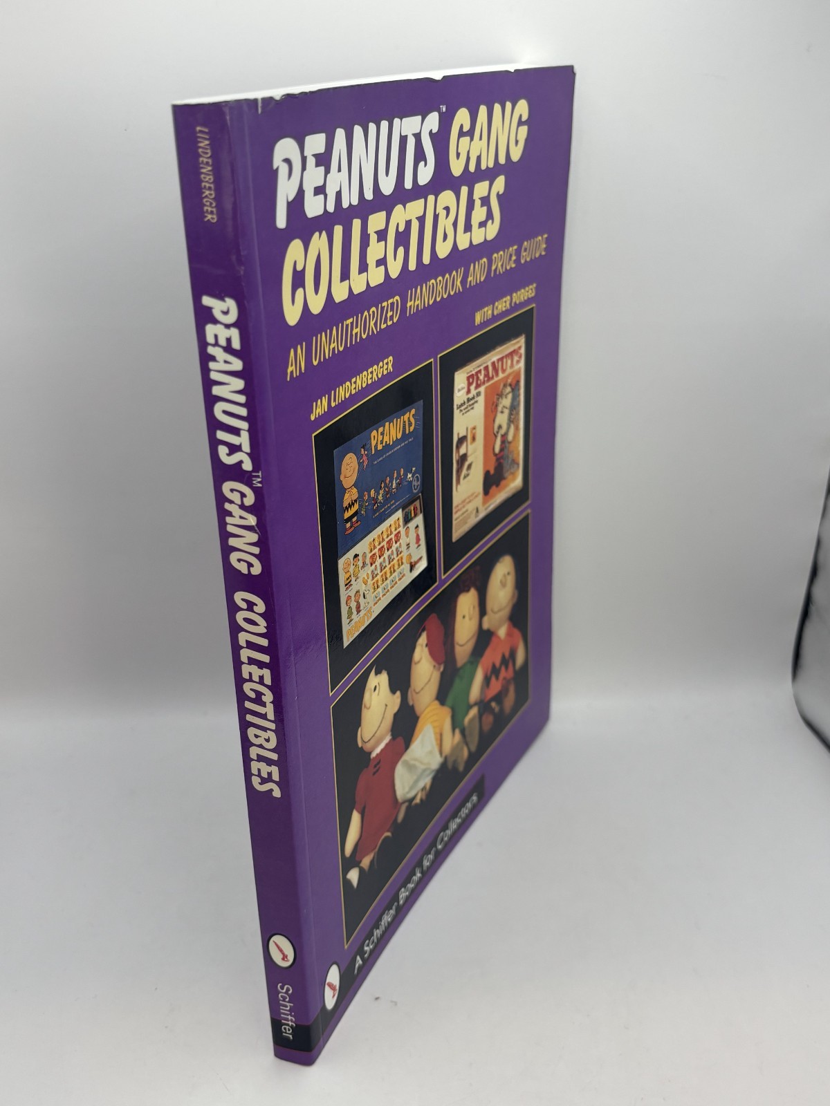 Schiffer Snoopy Peanuts Gang Collectibles Book Price Guide 8.5″x11″ 159 pages