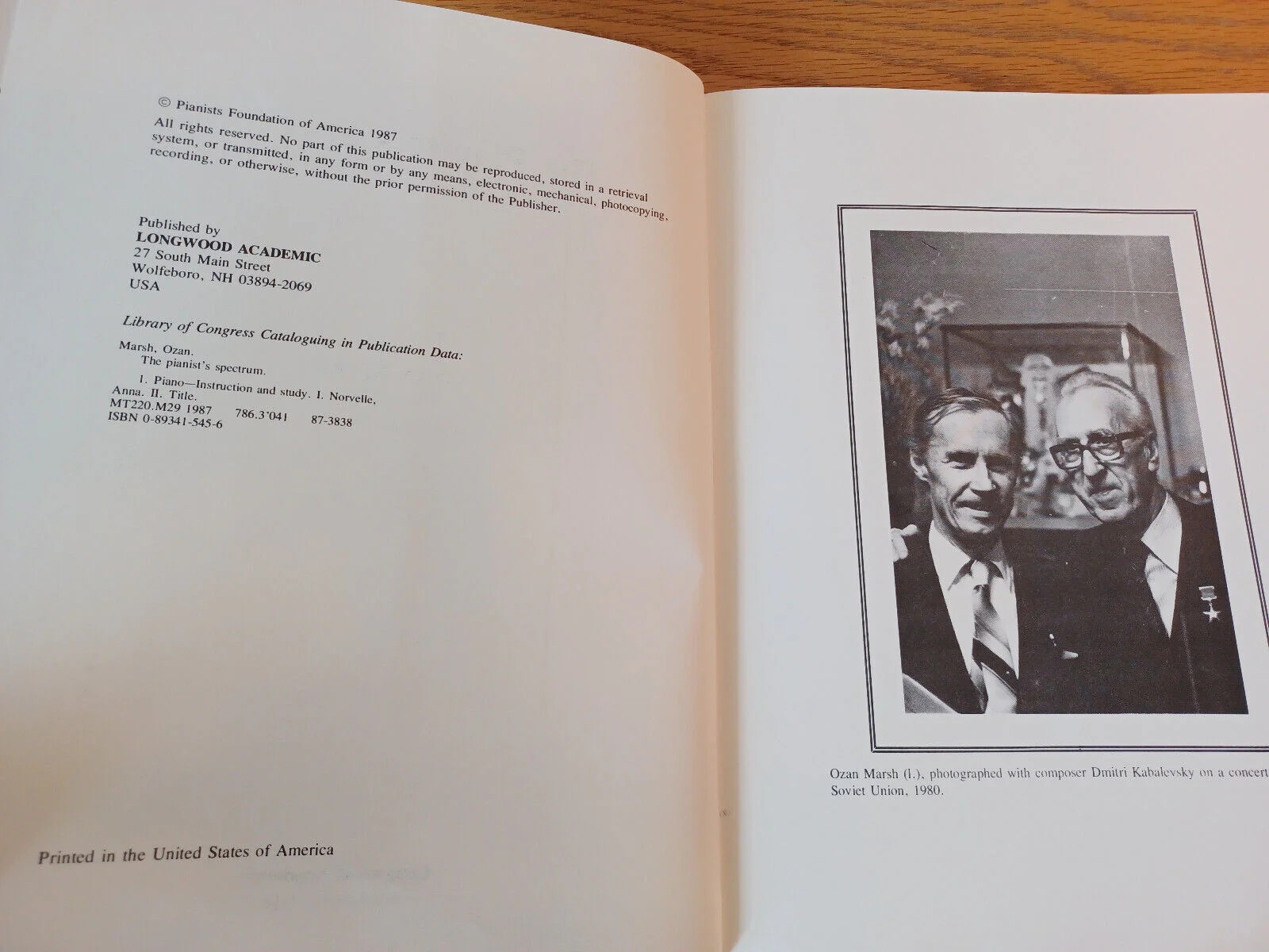The Pianist’s Spectrum Ozan Marsh 1987 Hardcover Dust Jacket Signed Longwood Aca