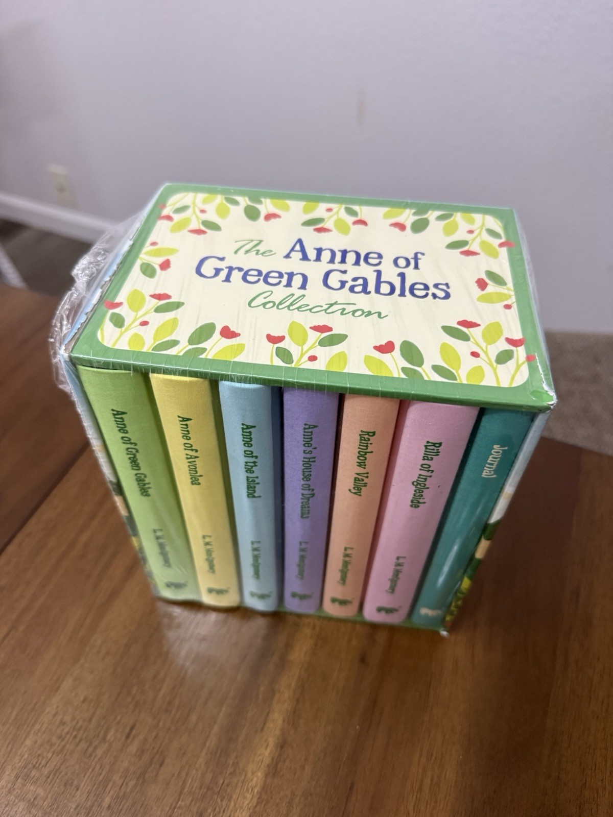 The Anne of Green Gables 6 Books Set w/ Journal Collection Hardcover Sealed