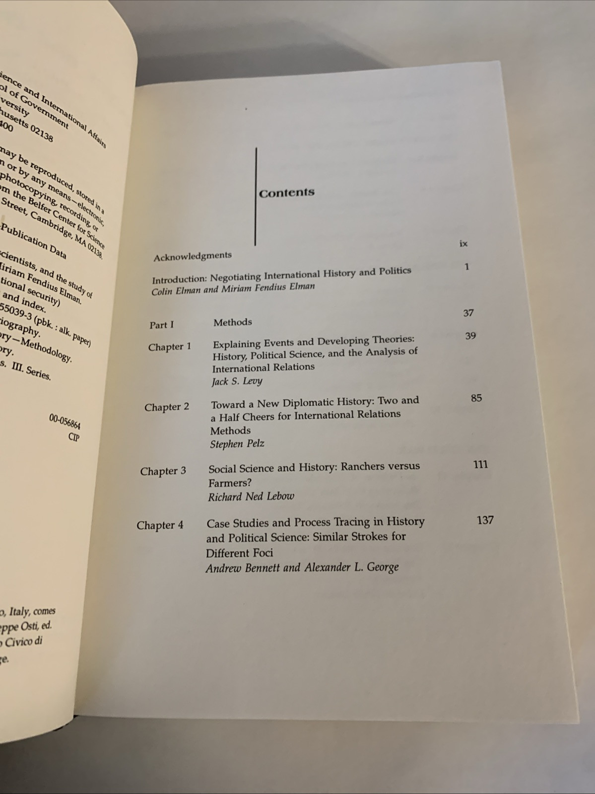 BRIDGES AND BOUNDARIES: HISTORIANS, POLITICAL SCIENTISTS, By Colin Elman HC DJ