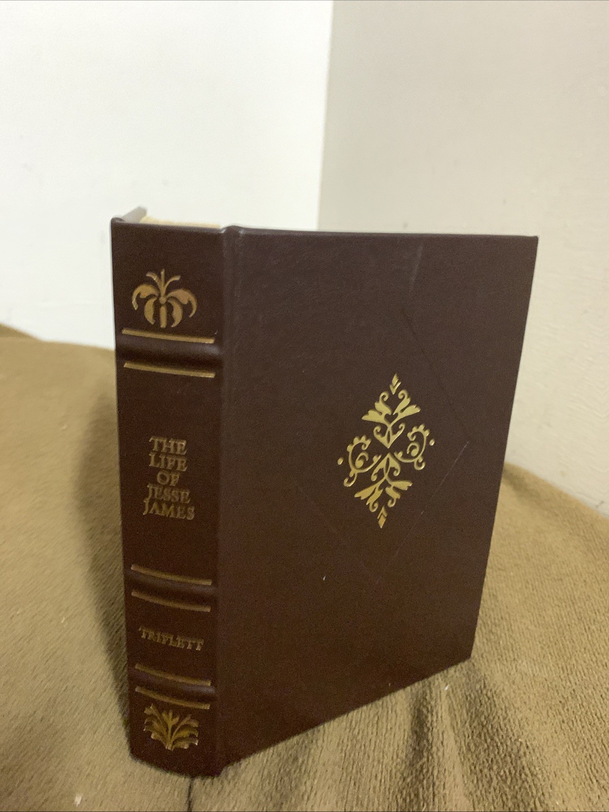 The Life of Jesse James by Frank Triplett – Frontier Classics Library; Like New