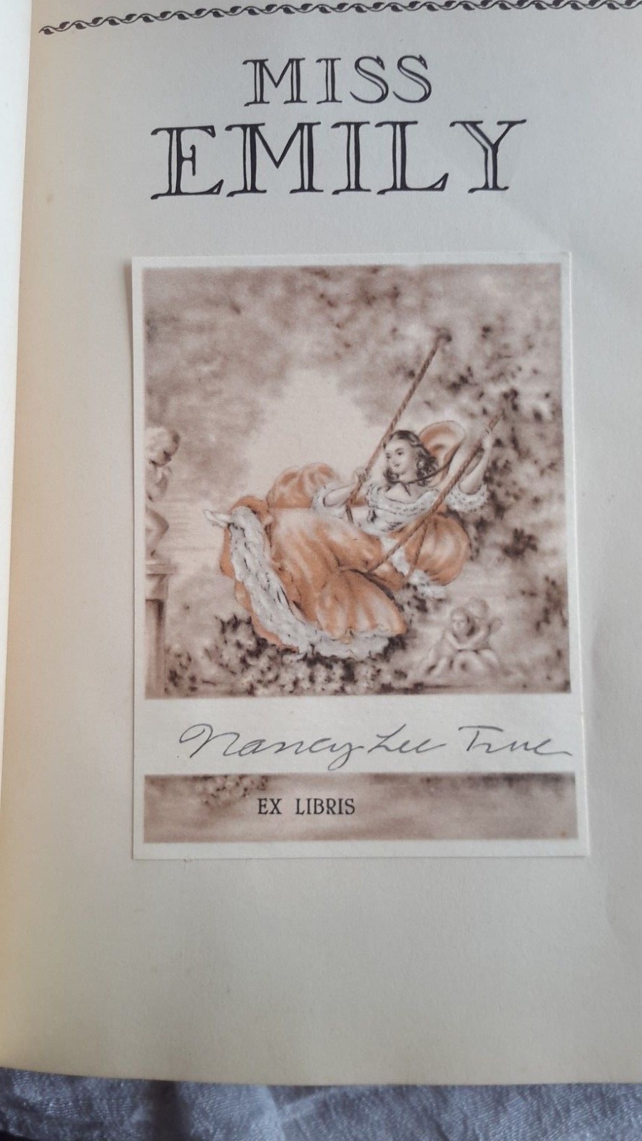 ” MISS EMILY ” WRITTEN BY JEAN GOULD 1946 BOSTON HOUGHTON MIFFIN COMPANY BOOK