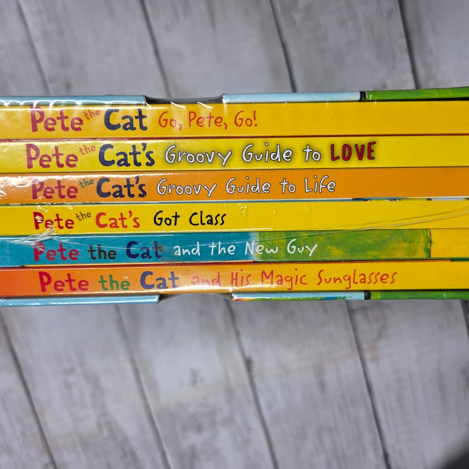 Pete the Cat Groovy Box of Books James Dean 6 Book Set with Poster 9780062641052