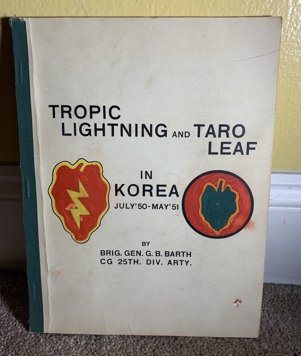 TROPIC LIGHTNING AND TARO LEAF IN KOREA 1950 MILITARY WAR BOOK INCLUDES 12 MAPS!