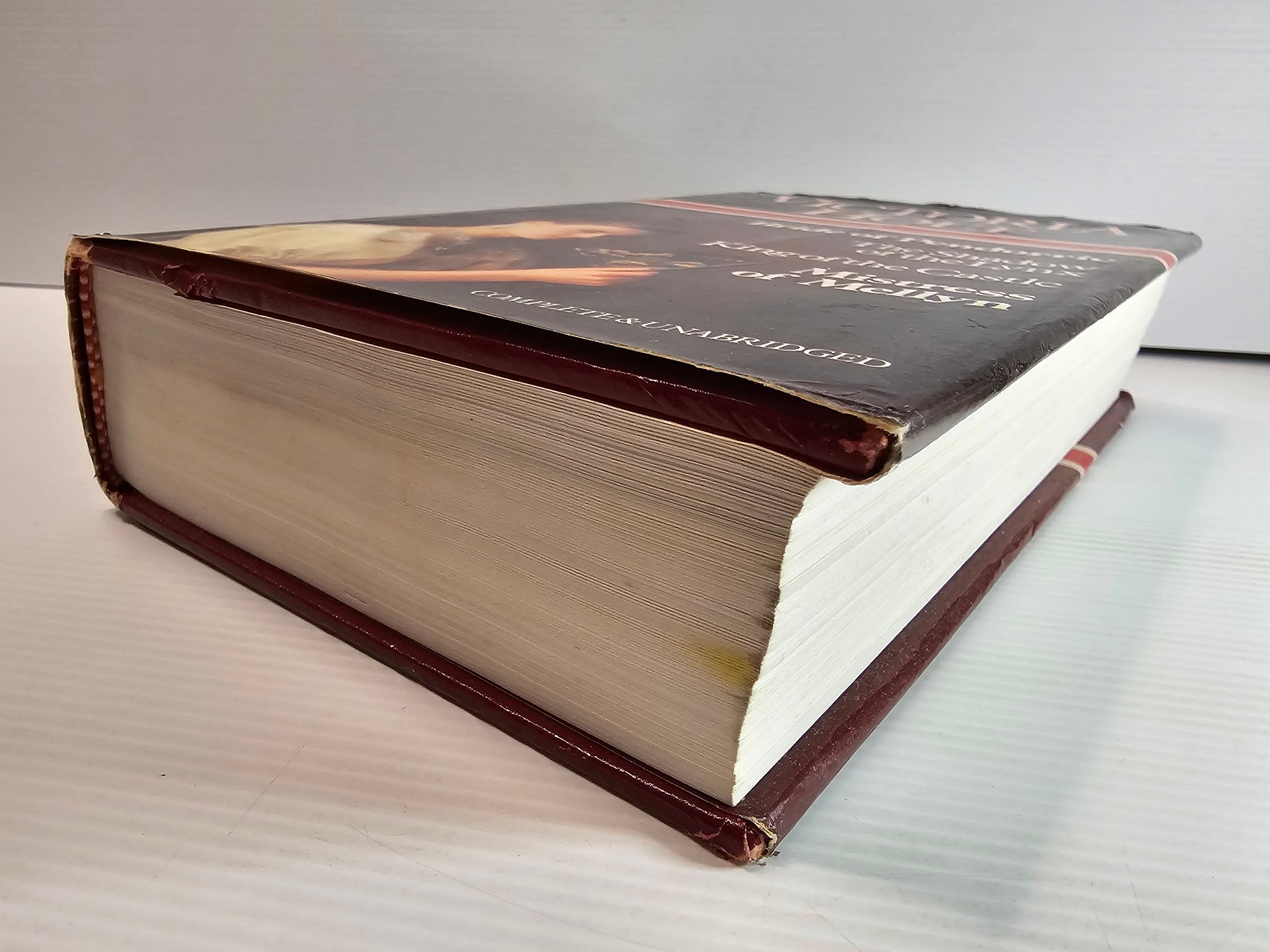 Victoria Holt 4-in-1 Omnibus Bride of Pendorric King of the Castle – Hardcover