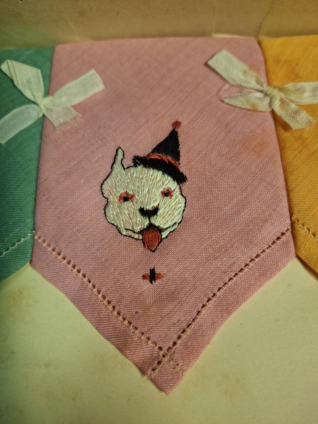 ANTQ Tom Thumb Books Rand McNally Lot 1943 1949 Nursery Rhymes Linen Dog Hankies