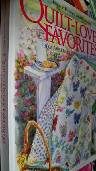 Better Homes and Gardens Quilt-Lovers’ Favorites Volume 3 – Spiral-bound – GOOD