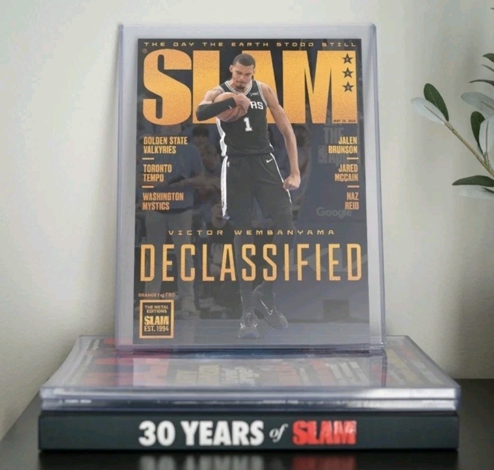 ORANGE METAL: SLAM 262: VICTOR WEMBANYAMA MAGAZINE PROTECTIVE HARD CASE IN HAND!