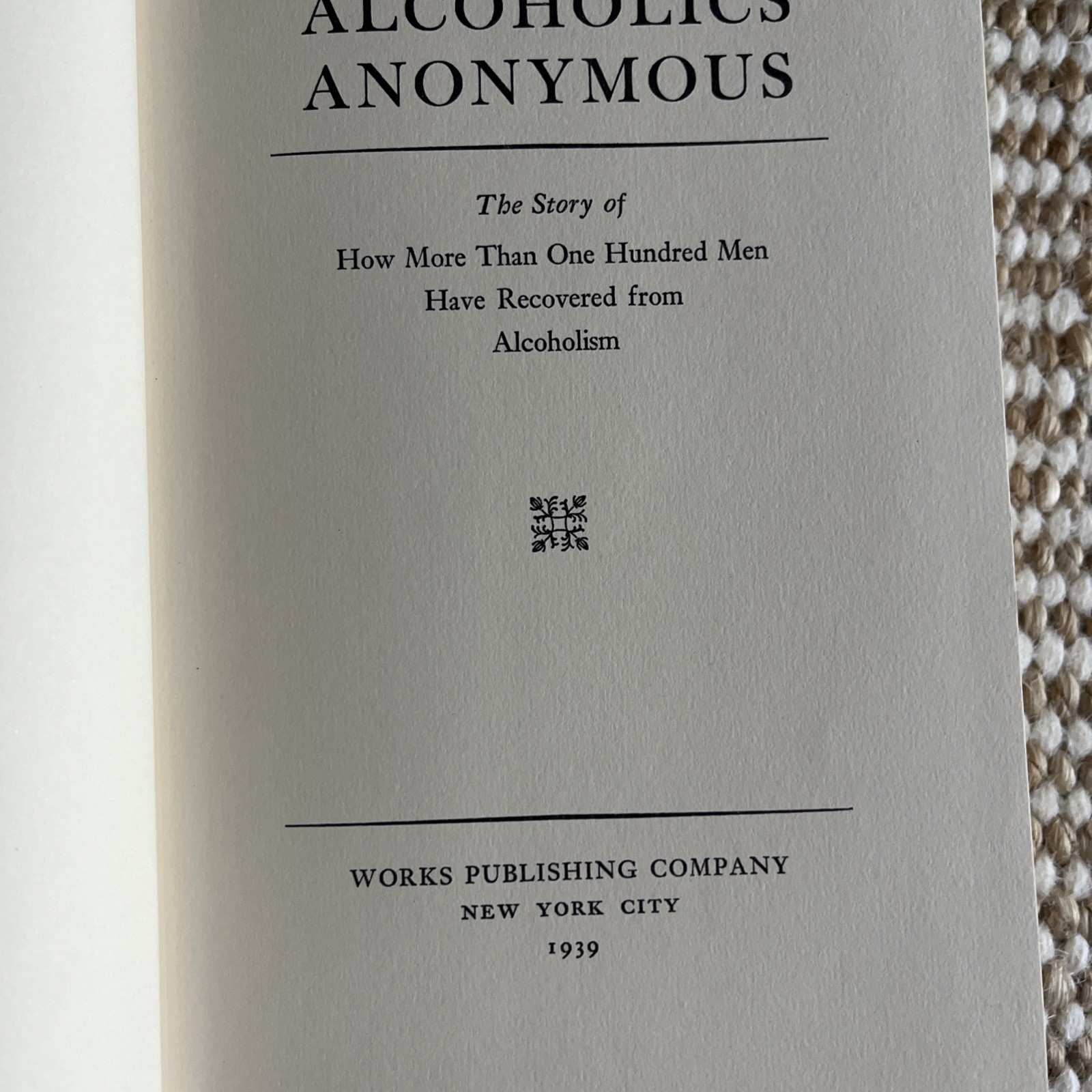 Alcoholics Anonymous 1939 Big Book Hard Cover Vintage 1976 Lot Of 3 + 2 Small