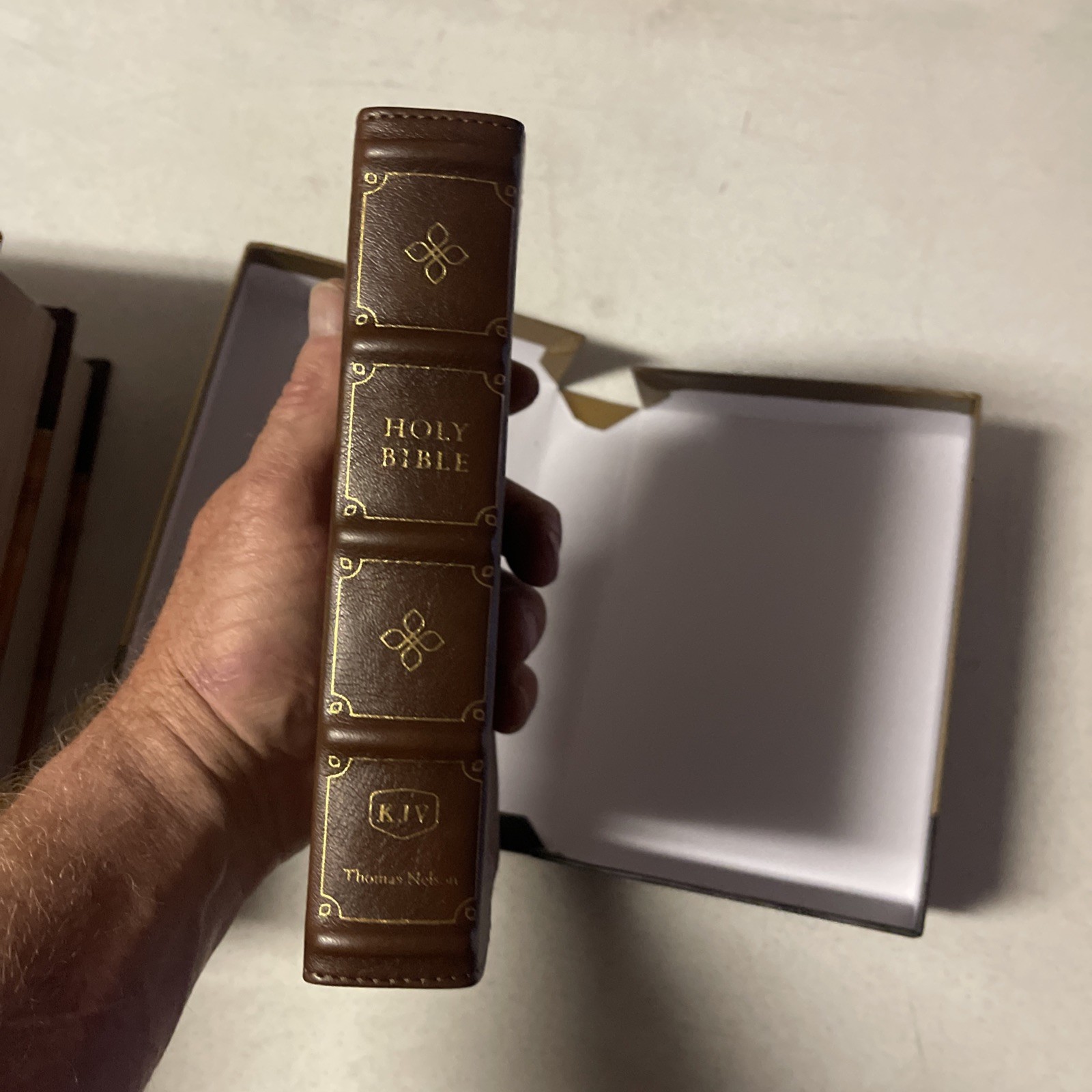 KJV Holy Bible : Compact, Brown Leathersoft, Comfort Print: Maclaren Series