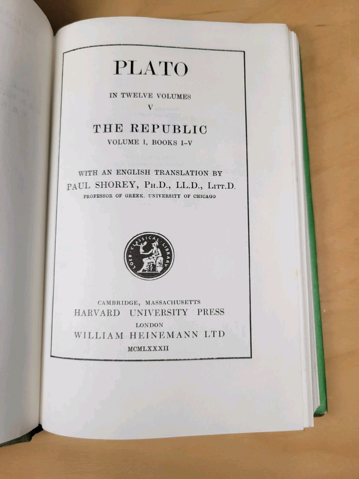 Loeb Classical Library Plato Republic Volume 1 Books 1-5 NICE!