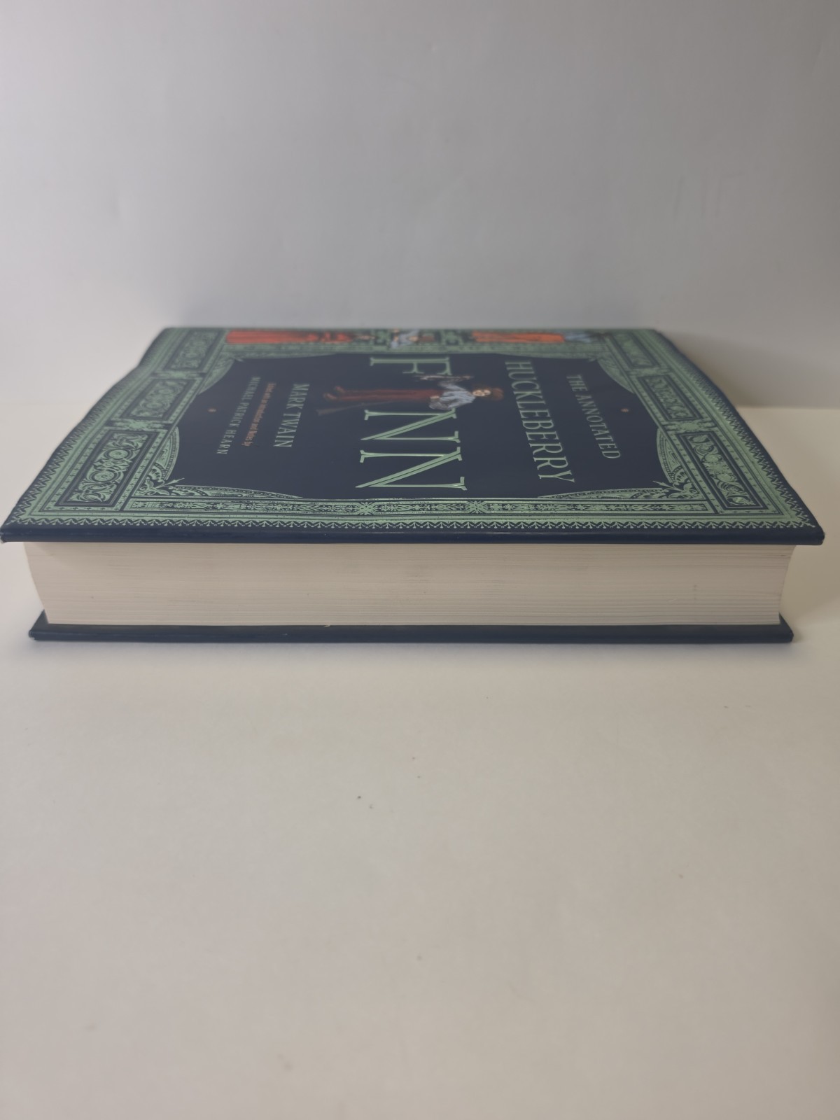 The Annotated Huckleberry Finn (The Annotated Books) – Hardcover – VERY GOOD