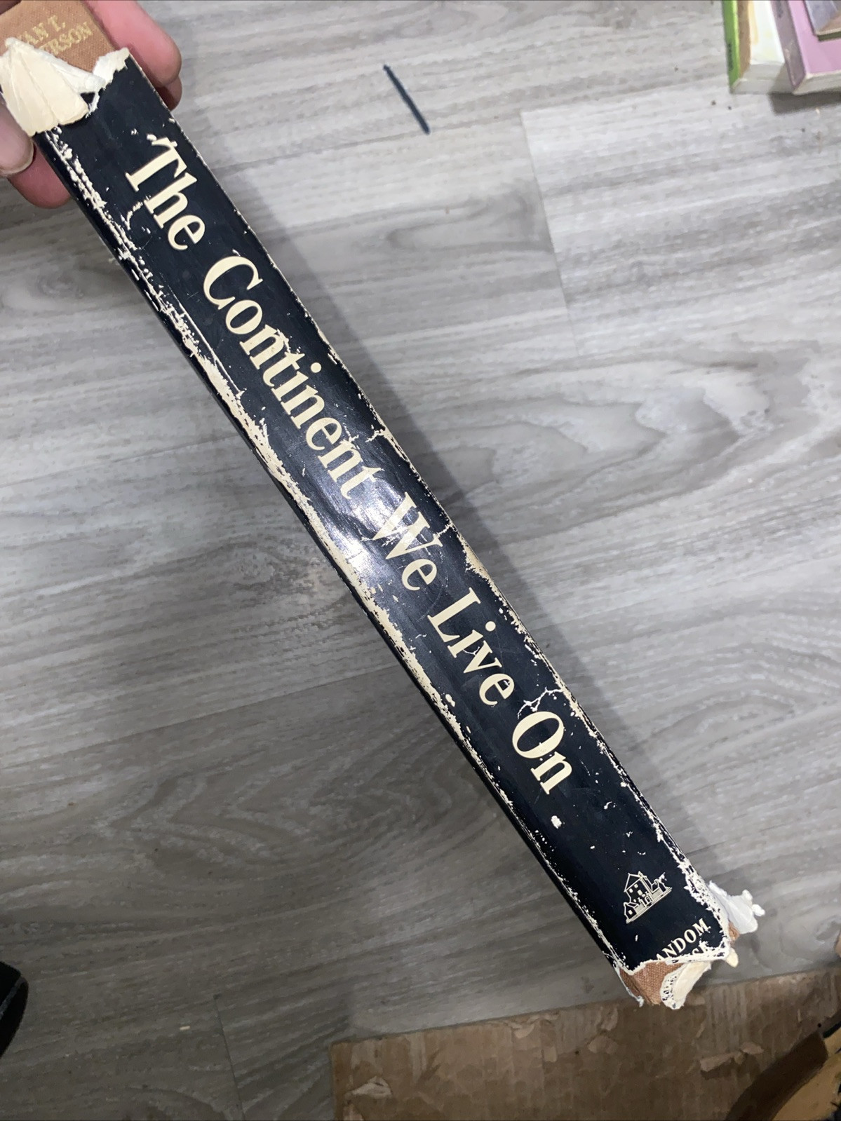 1964 THE CONTINENT WE LIVE ON BOOK BY IVAN T. SANDERSON 3rd PRINTING 299 PAGES