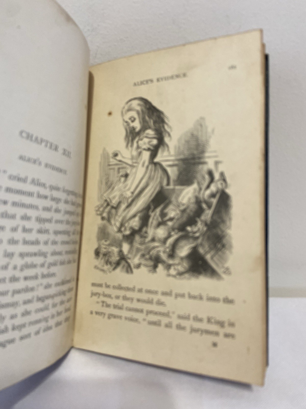 Alice’s Adventures in Wonderland 1910 Lewis Carroll John Tenniel Macmillan Gilt