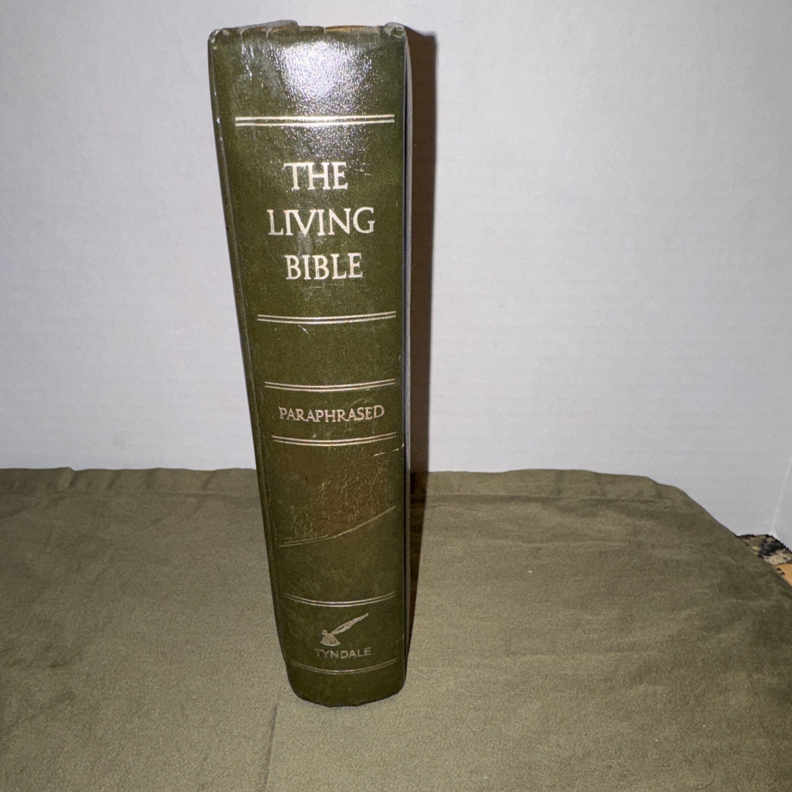 The Living Bible Paraphrased TYNDALE (1971, Hardcover) Dark Green 1st Edition