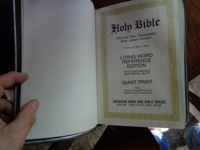 RIVERSIDE gray Genuine Leather Holy Bible KJV Giant Print Living Word WOC in red