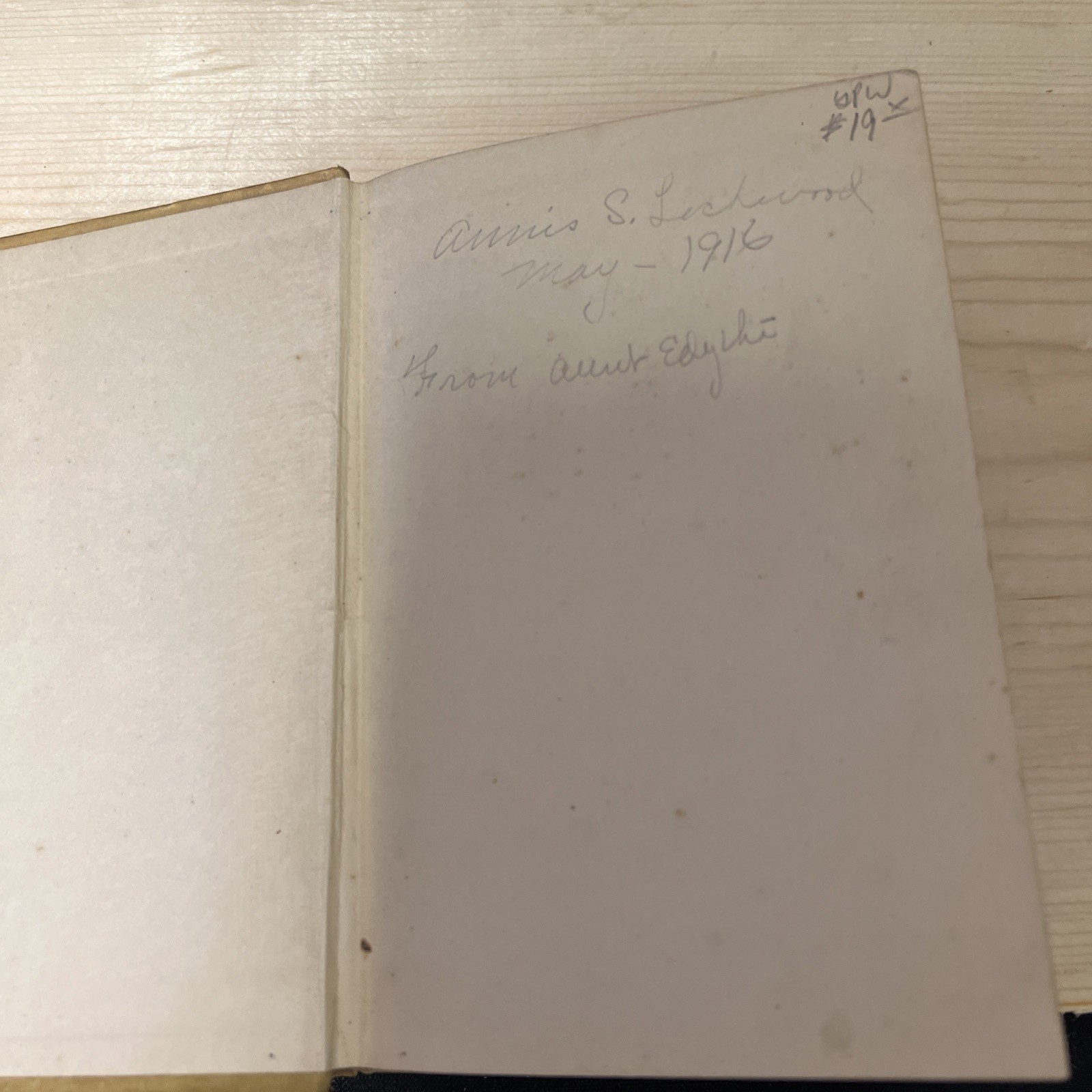 1920s Alice’s Adventures in Wonderland & Through the Looking GlassLewis Carroll