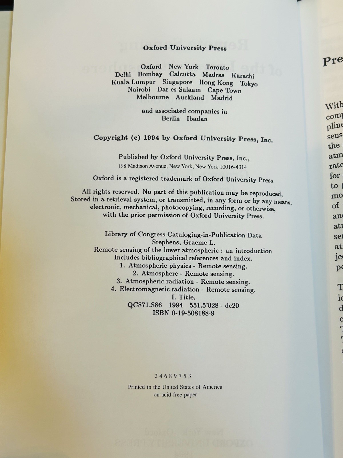 Remote Sensing of the Lower Atmosphere: An Introduction Graeme L. Stephens 1994