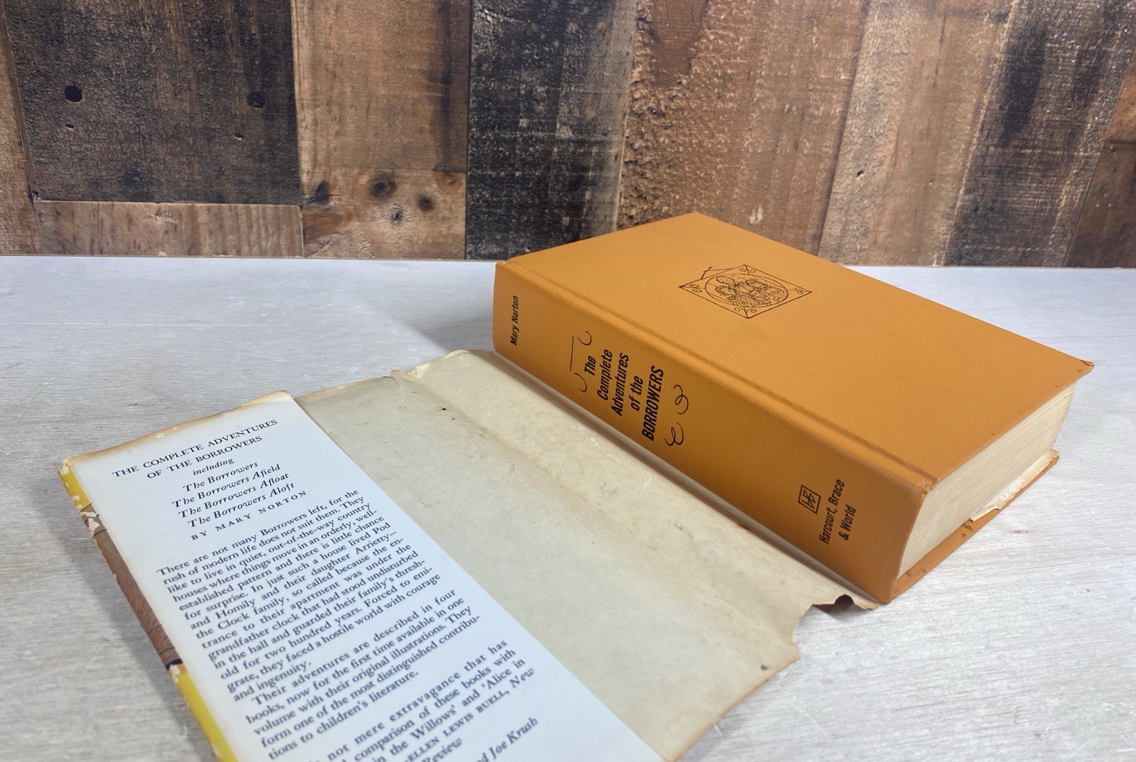 1967 Hardcover “THE COMPLETE ADVENTURES OF THE BORROWERS” Book by Mary Norton