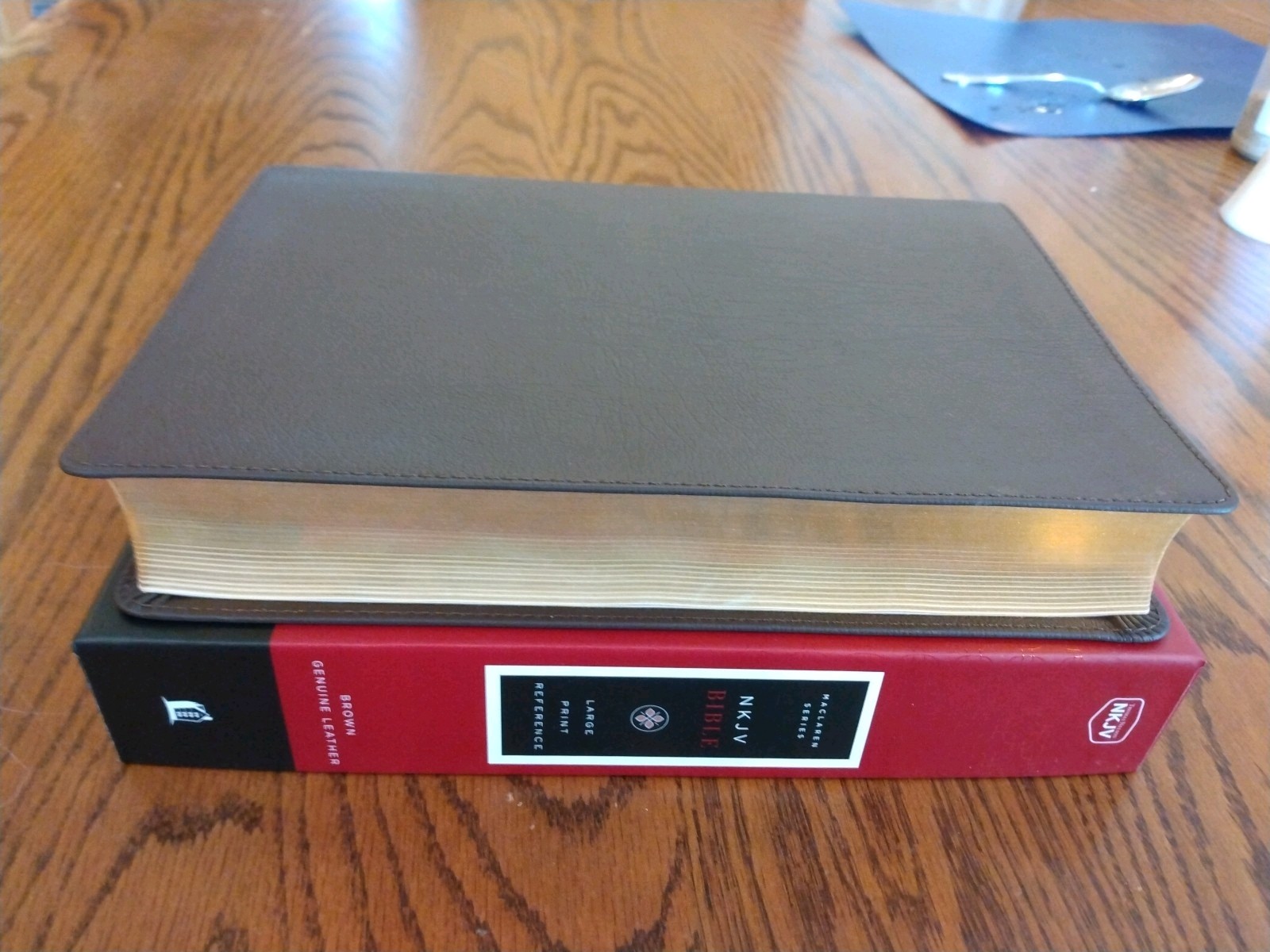 NKJV Reference Bible LARGE PRINT Retail~$109.99~ Brown Genuine Leather Ribbed