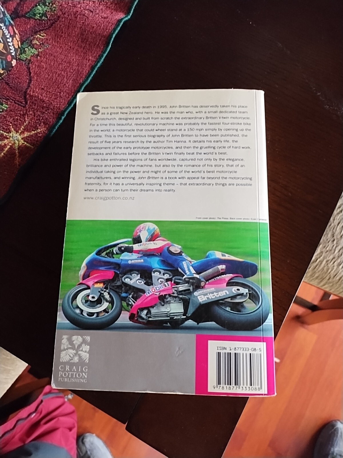 JOHN BRITTEN by Tim Hanna 2004.Paperback. 496 pages.Illustrated.