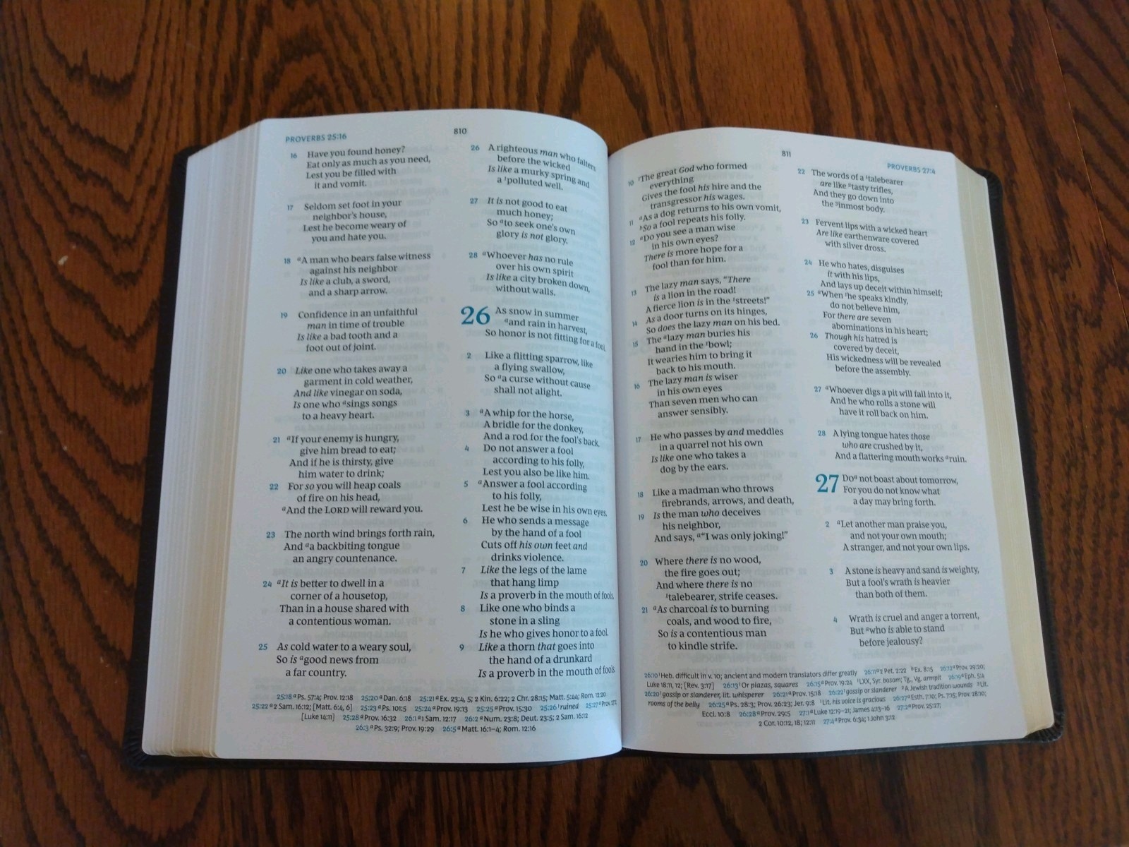 NKJV Reference Bible LARGE PRINT Retail~$109.99~ Brown Genuine Leather Ribbed