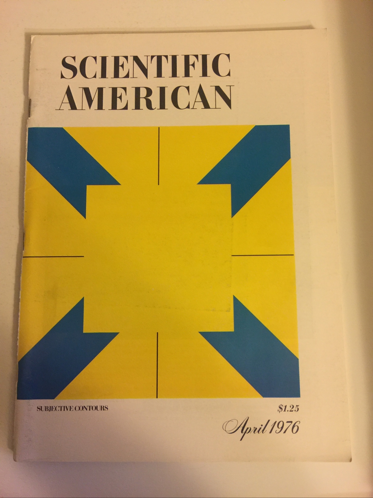 Scientific American Magazine April 1976 Subjective Contours 138 pages Vintage ad