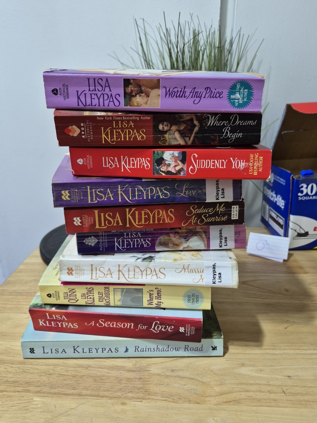 Lot of 10 Lisa Kleypas Paperback Books TITLES SEEN