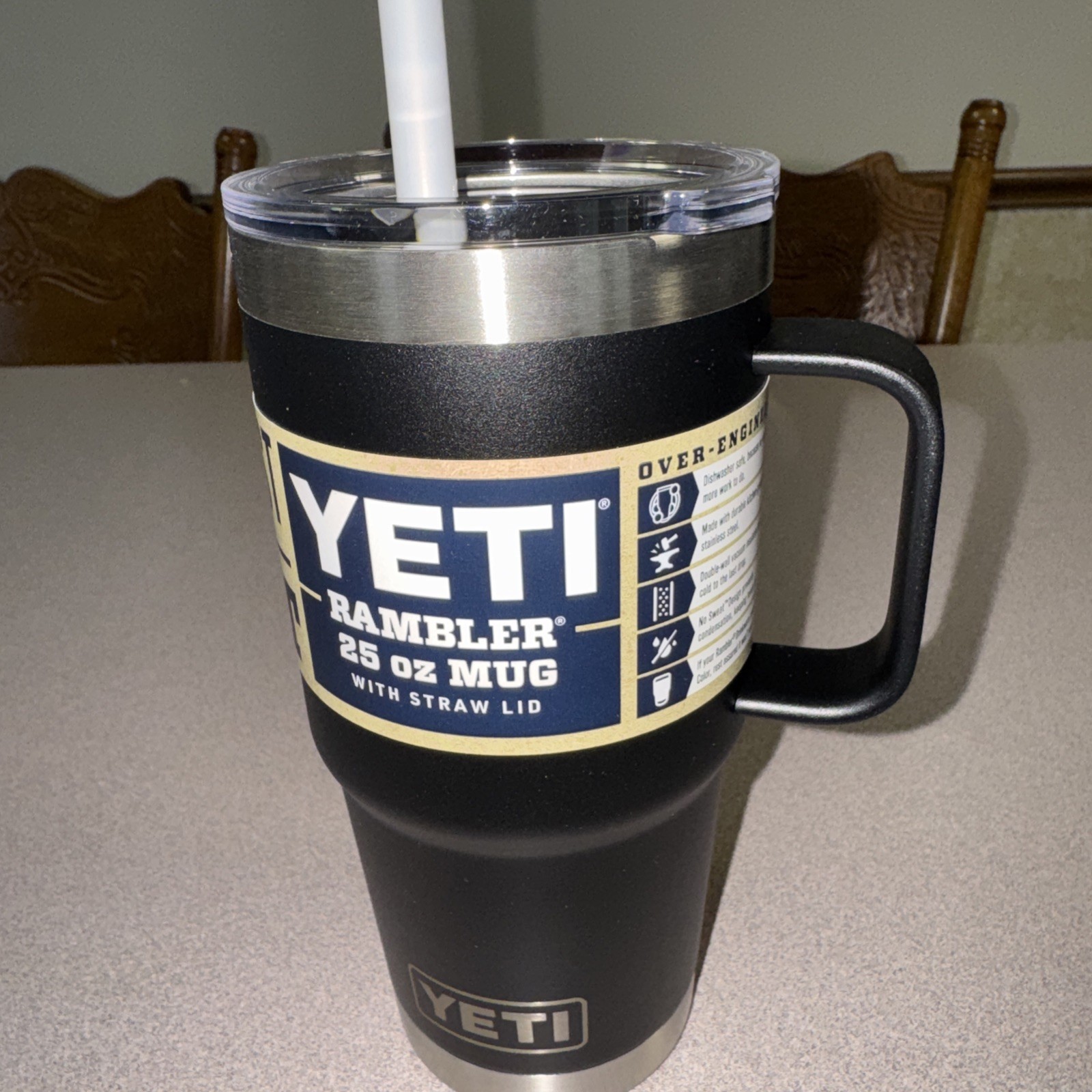 Yeti-Rambler 25 oz Mug w/Handle & Straw – Black-New