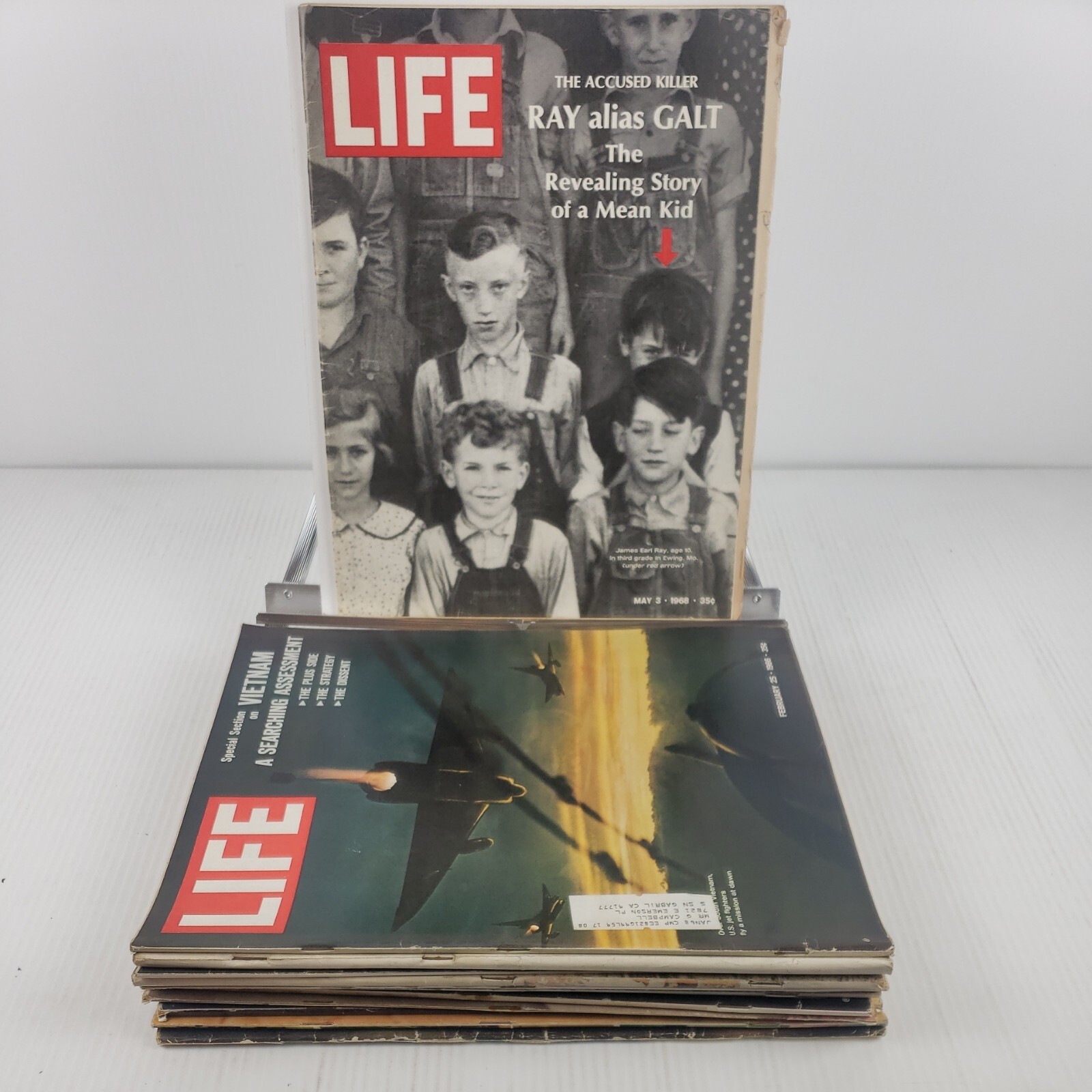 Lot of 12 Life Magazines 1962 – 1968; James Earl Ray, De Gaulle, Vietnam, Virus