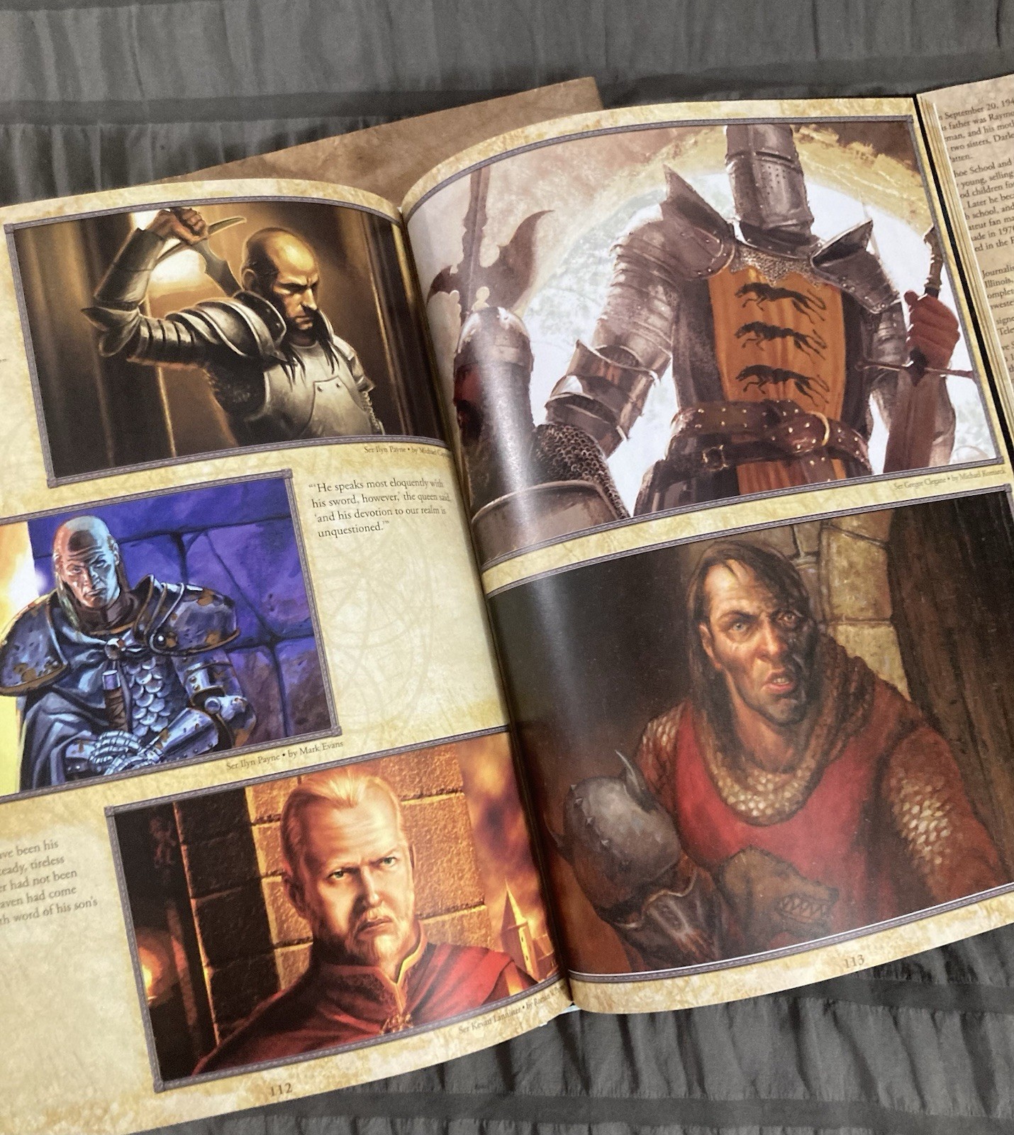 Game of thrones hard cover collectors set art maps history graphic novels