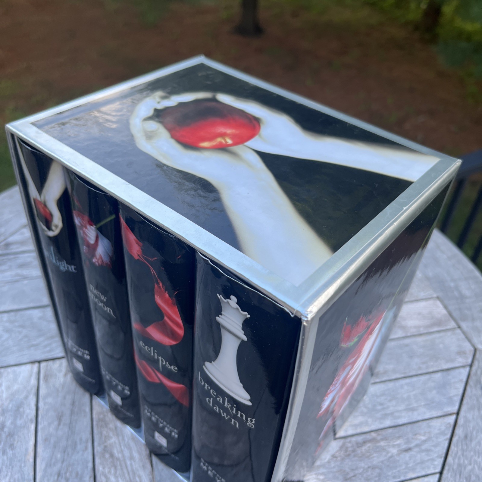 The Twilight Saga Complete 4-Book Box Set by Stephenie Meyer – MT Books Edition