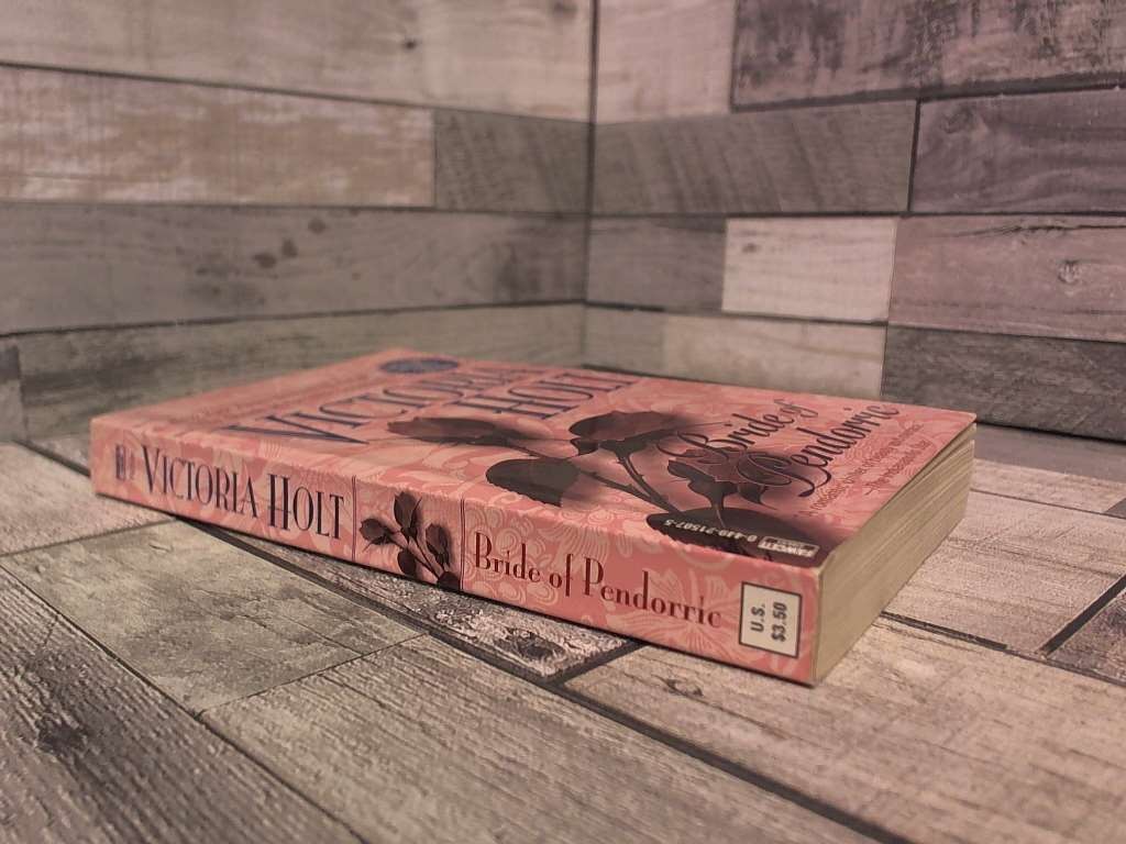 Bride of Pendorric by Holt, Victoria Ivy Books